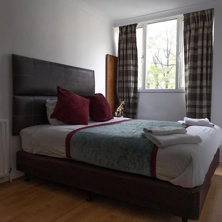 Villa London - 4 Bed - Sleeps 8 - Garden - Pet Friendly Exterior foto