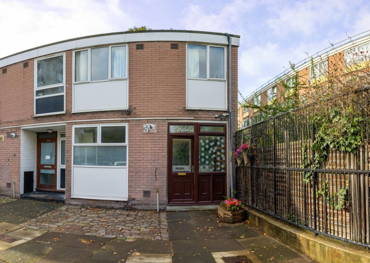 Villa London - 4 Bed - Sleeps 8 - Garden - Pet Friendly Exterior foto