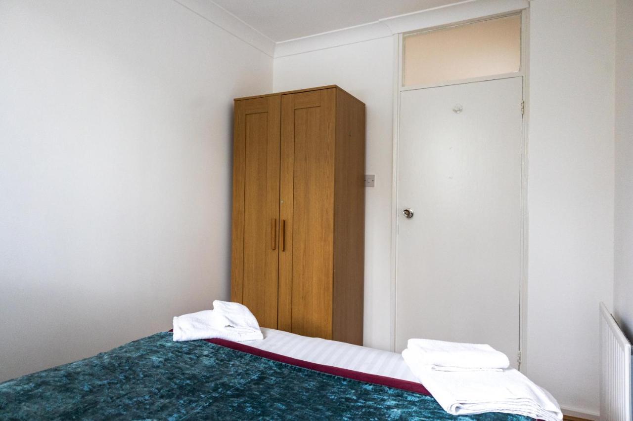 Villa London - 4 Bed - Sleeps 8 - Garden - Pet Friendly Exterior foto